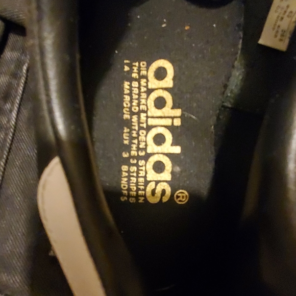 Adidas Samba Shoes - Picture 4 of 5